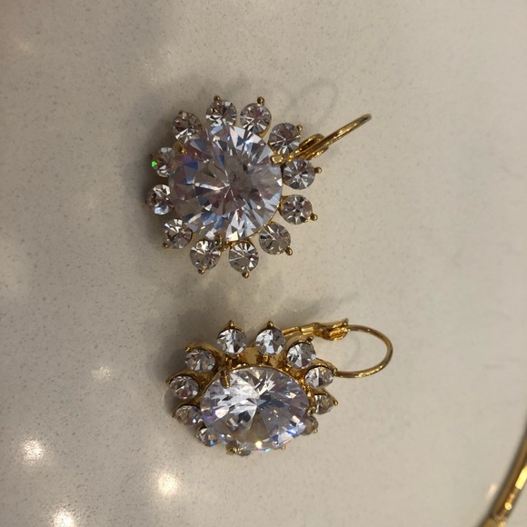 BNWT necklace and earrings jewelry set - Picture 3 of 6